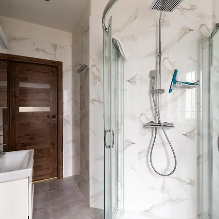 Wieniawskiego Royal Charm By Bookinghost * Gdańsk